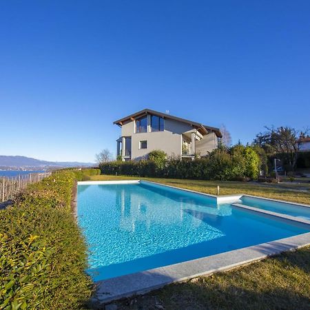 Suite On The Lake - Happy Rentals Meina Bagian luar foto
