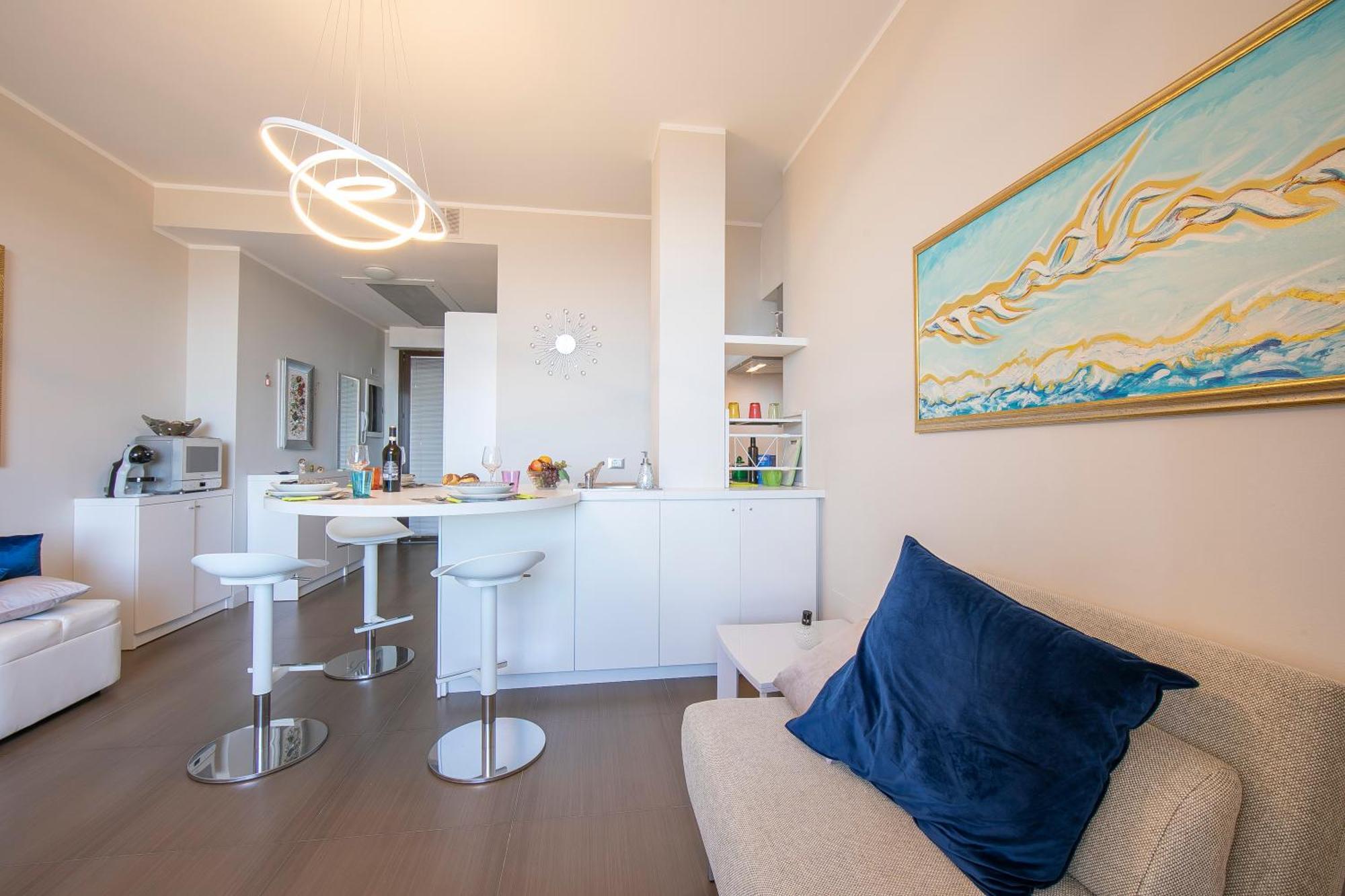 Suite On The Lake - Happy Rentals Meina Bagian luar foto